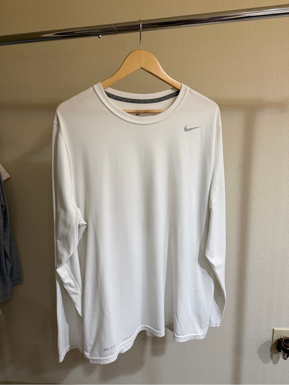 Nike Dri-FIT Long Sleeve Training Shirt XL White